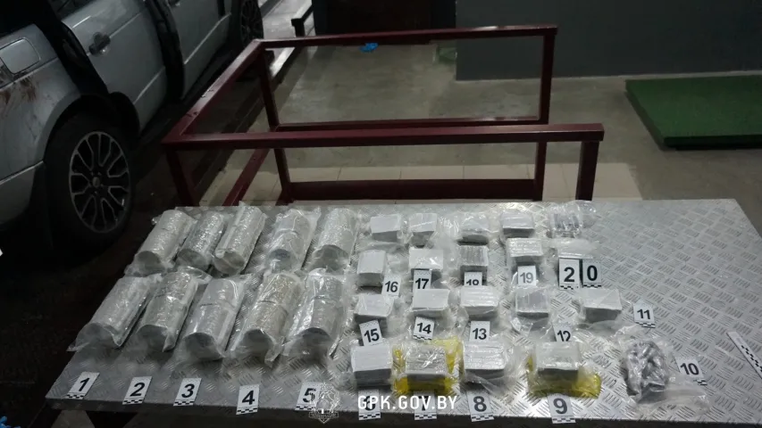 На мяжы з Польшчай у расіяніна знайшлі буйную партыю наркотыкаў