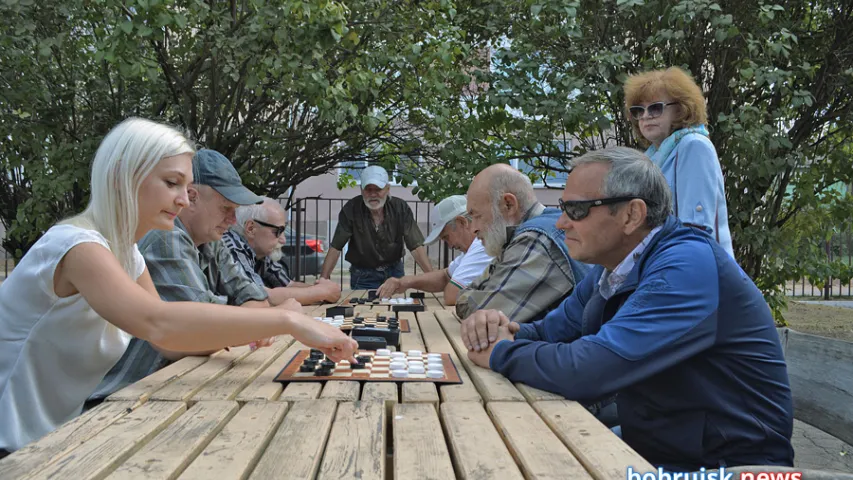 У Бабруйску прайшоў чэмпіянат горада па шашках сярод бяздомных