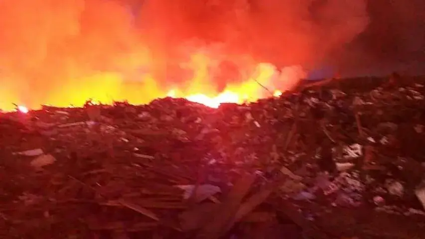 Пажар на сметніку ў Барысаве тушылі пяць гадзін