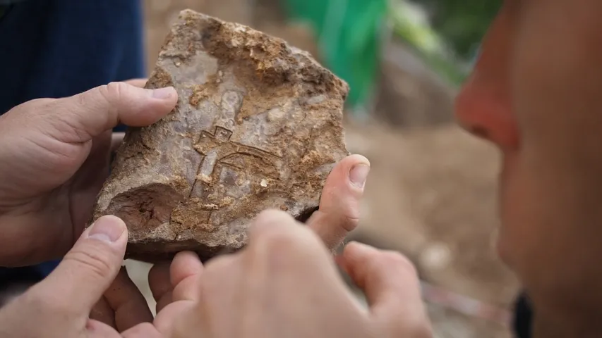 У Полацку знайшлі фрагмент будаўнічага чарцяжа XI-XII стагоддзяў (фота, відэа)
