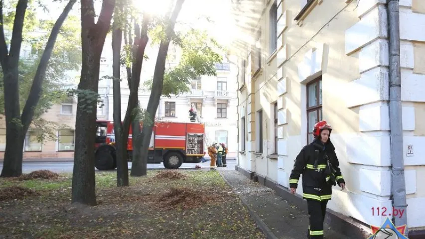 Фотарэпартаж з пажару ў Асмалоўцы ў доме, у якім адкрываў кавярню Кіркораў