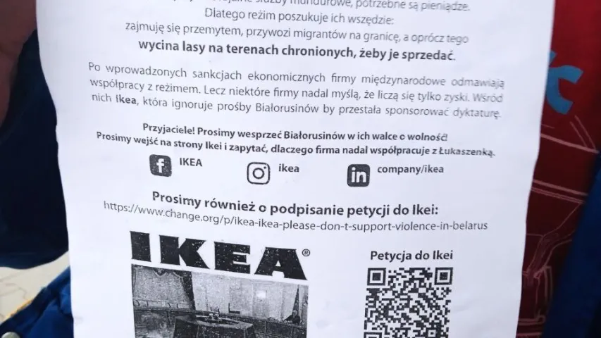 У Варшаве беларусы таксама пратэставалі каля IKEA