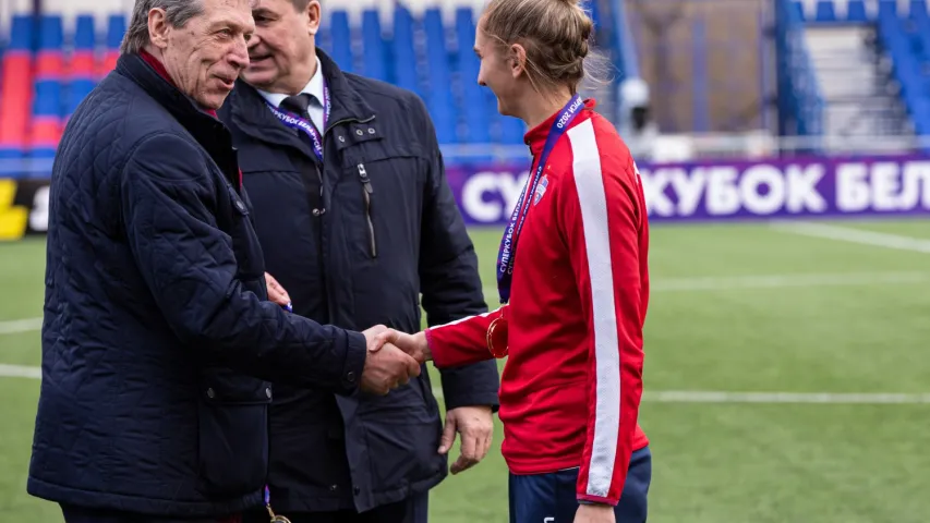 У Беларусі працягваюць гуляць у футбол не толькі мужчыны, але і жанчыны