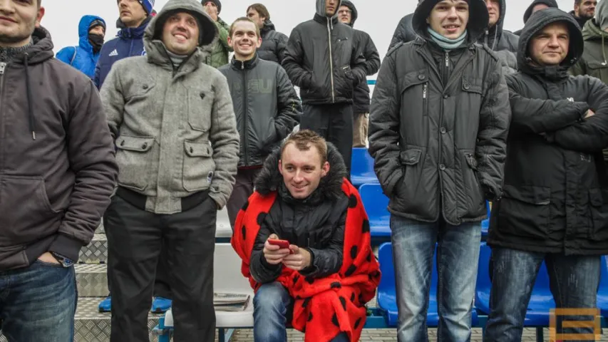 Фотарэпартаж з пераможнай гульні "Крумкачоў": футбалісты і заўзятары