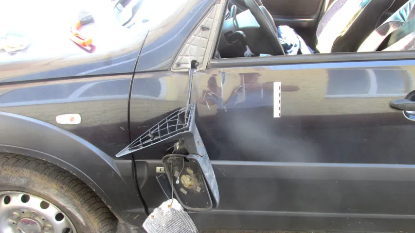 Як выглядае Chevrolet Niva агранома пасля нападу вяскоўца з сякерай (фота)
