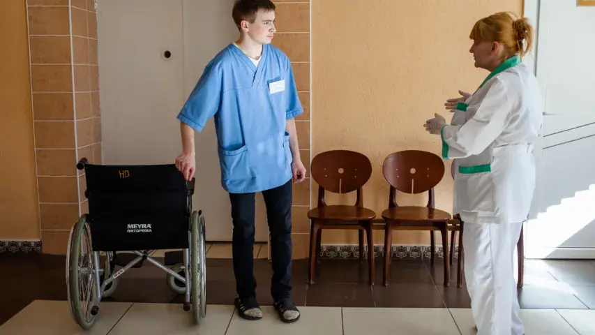 Альтернативная служба в Беларуси: “Лучше бы он траншеи рыл!”