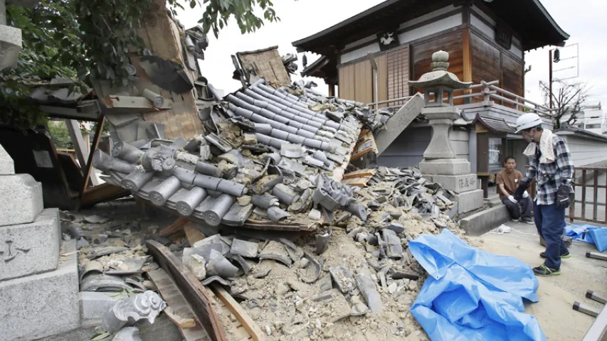 Пры землятрусе ў Японіі загінулі тры чалавекі, 200 пацярпелі
