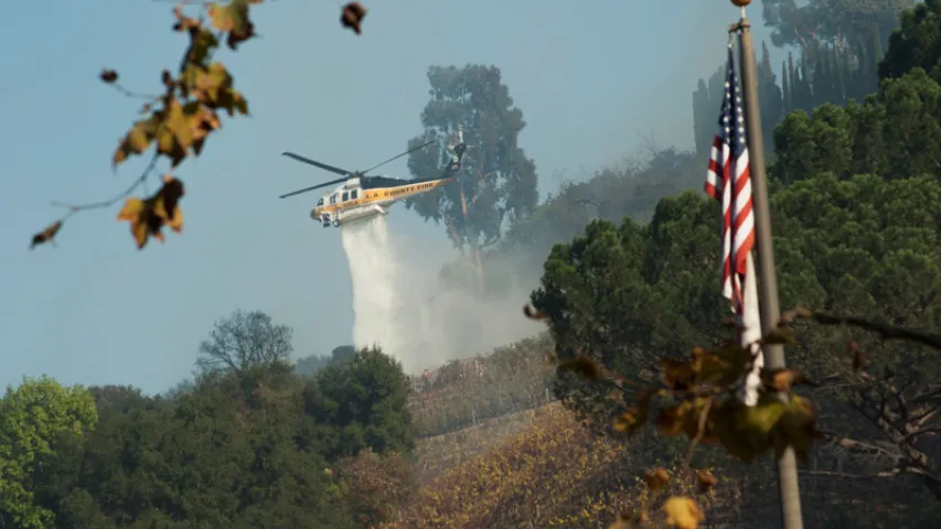 Больш за 200 тысяч чалавек эвакуявалі праз пажары ў Каліфорніі 