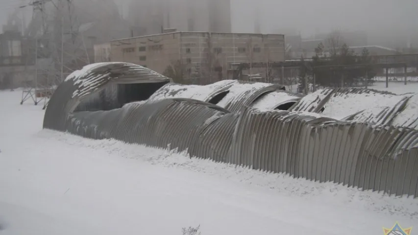 У Касцюковічах абрынуўся дах ангара цэментнага завода