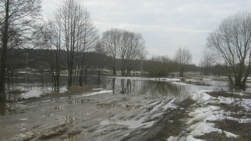 Паводка падтапіла аўтамабільны мост у Мсціслаўскім раёне