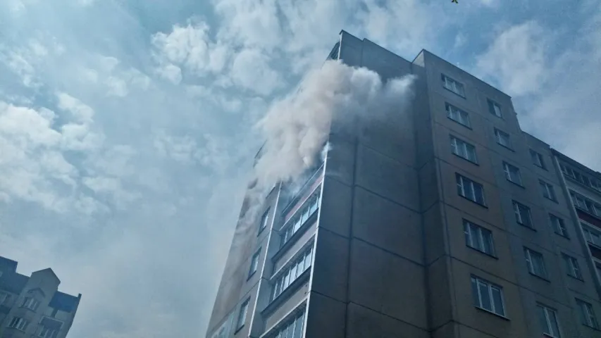 Двух чалавек выратавалі на пажары ў Мінску, 12 эвакуявалі