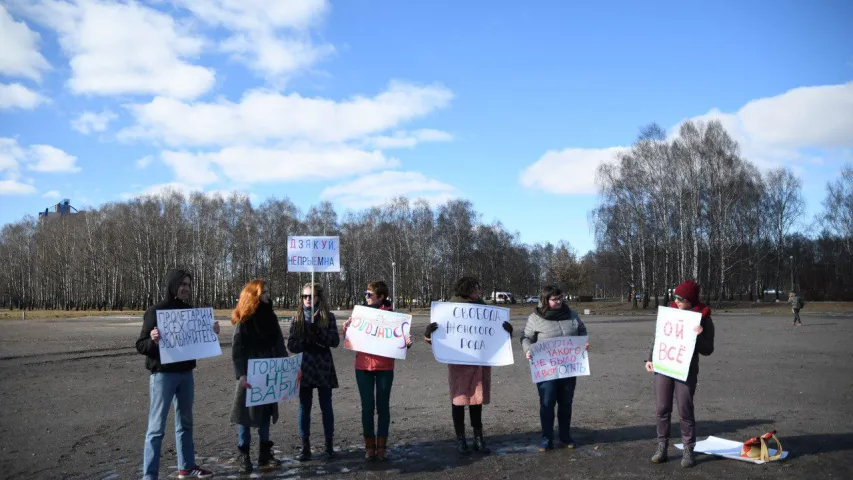 "Манстрацыя" па-беларуску: плакатаў больш, чым удзельнікаў