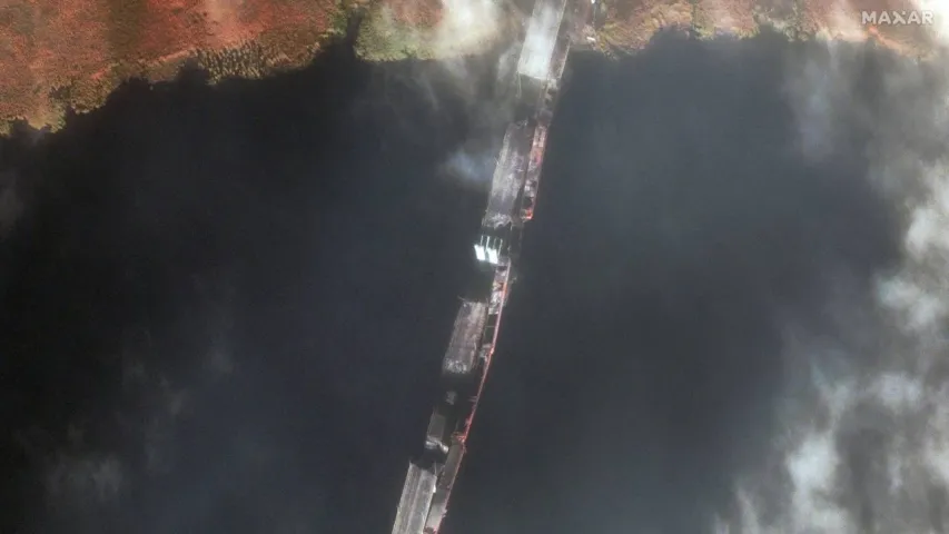 СМИ опубликовали спутниковые снимки взорванных украинских мостов