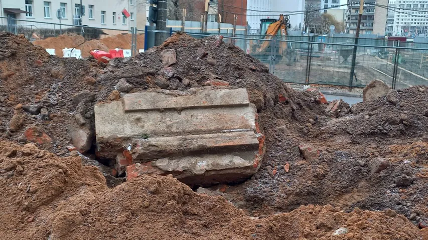 В Минске строители копают на месте еврейского кладбища: что обнаружено в траншее