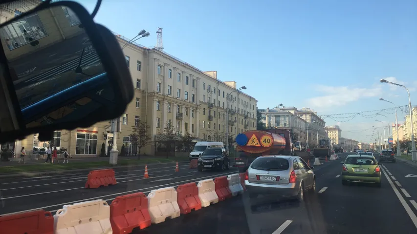 Рамонт у цэнтры Мінска выклікаў 8-бальныя заторы (фота)