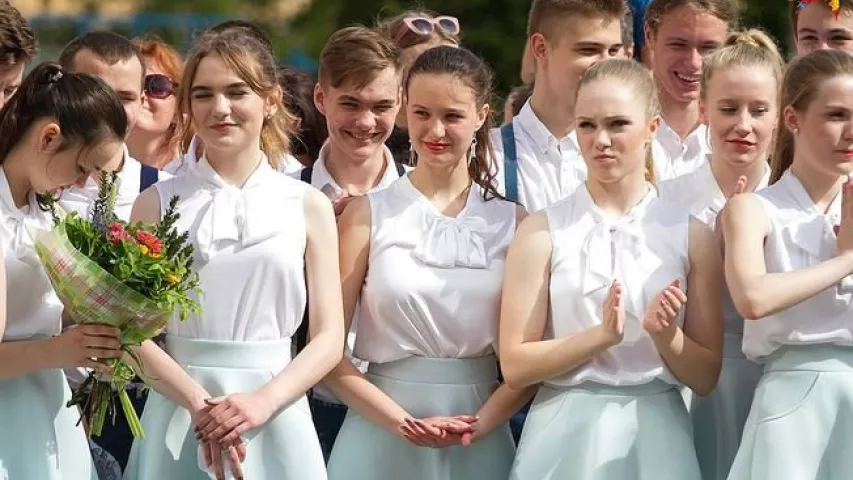 Старэйшая ўнучка Лукашэнкі закончыла 11-ы клас (фота)